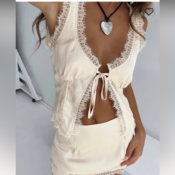 MAVIE SATIN SET CHAMPAGNE Princess Polly size XS MINI SKIRT & top set lace - Picture 2 of 5